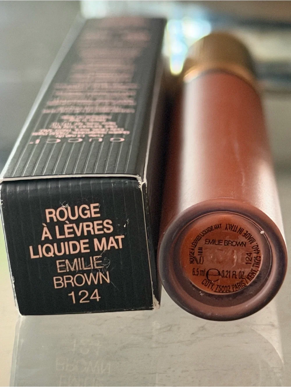 124 Emilie Brown-Gucci Rouge À Lèvres  Liquid Matte Lipstick